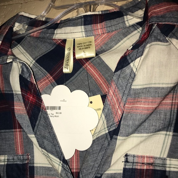 Shop Hope’s Top - Picture 3 of 3